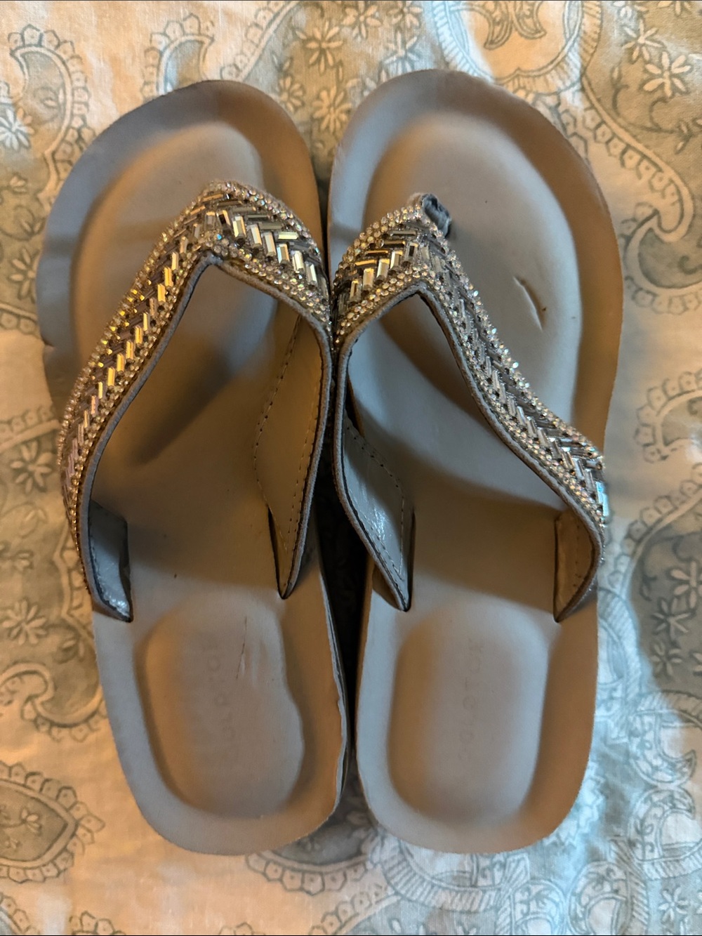 Women's Beaded Metallic Gray Comfort Flip Flop Sandals